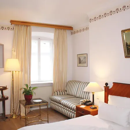 Residenz Heinz Winkler Отель 5*